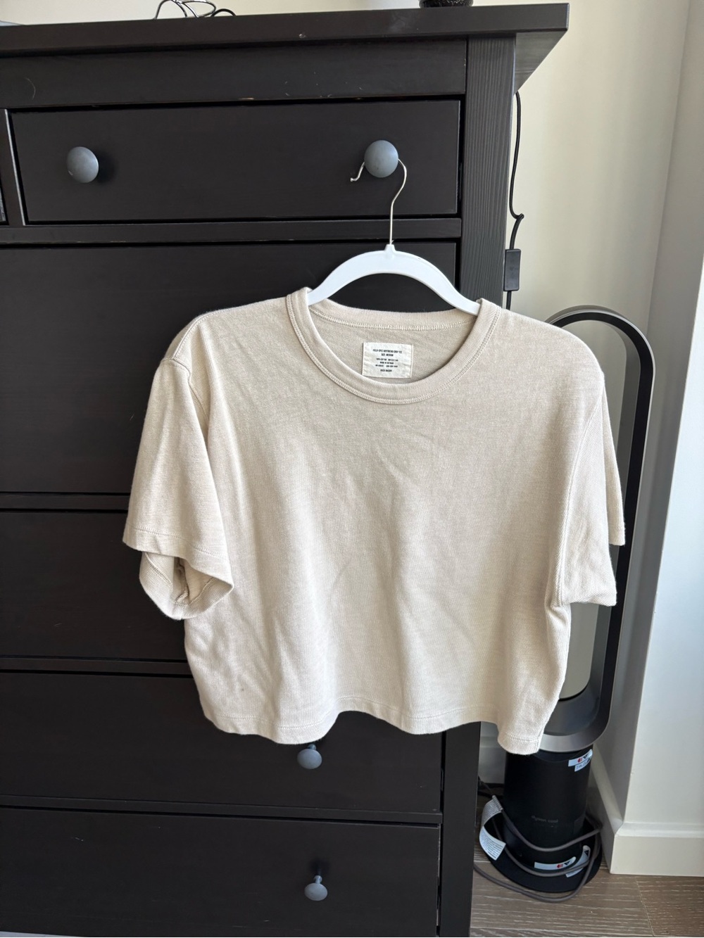 LIKE NEW! Buck Mason Women's field spec boyfriend crop tee